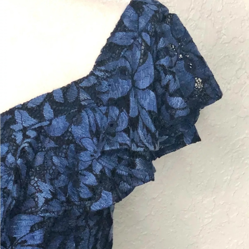TRINA TURK | Indigo Blue Lace Sheath Cocktail Dress | Size 4 - Picture 6 of 8